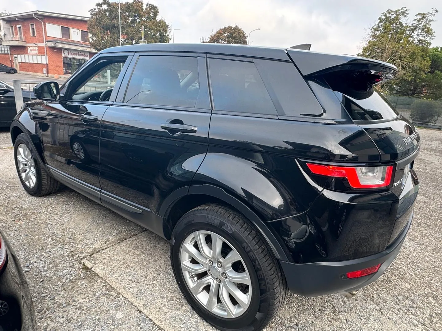 Land Rover Range Rover Evoque 2019 photo 3