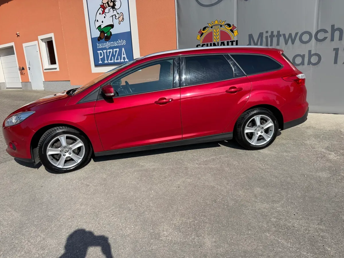 Ford Focus 2014 photo 2