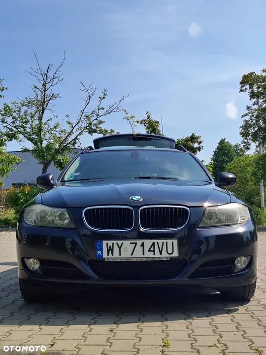 BMW 318D 2010 photo 5