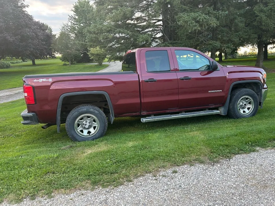 GMC Sierra 2014 photo 2