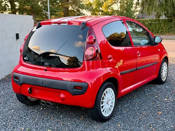 Peugeot 107 2009 photo 4