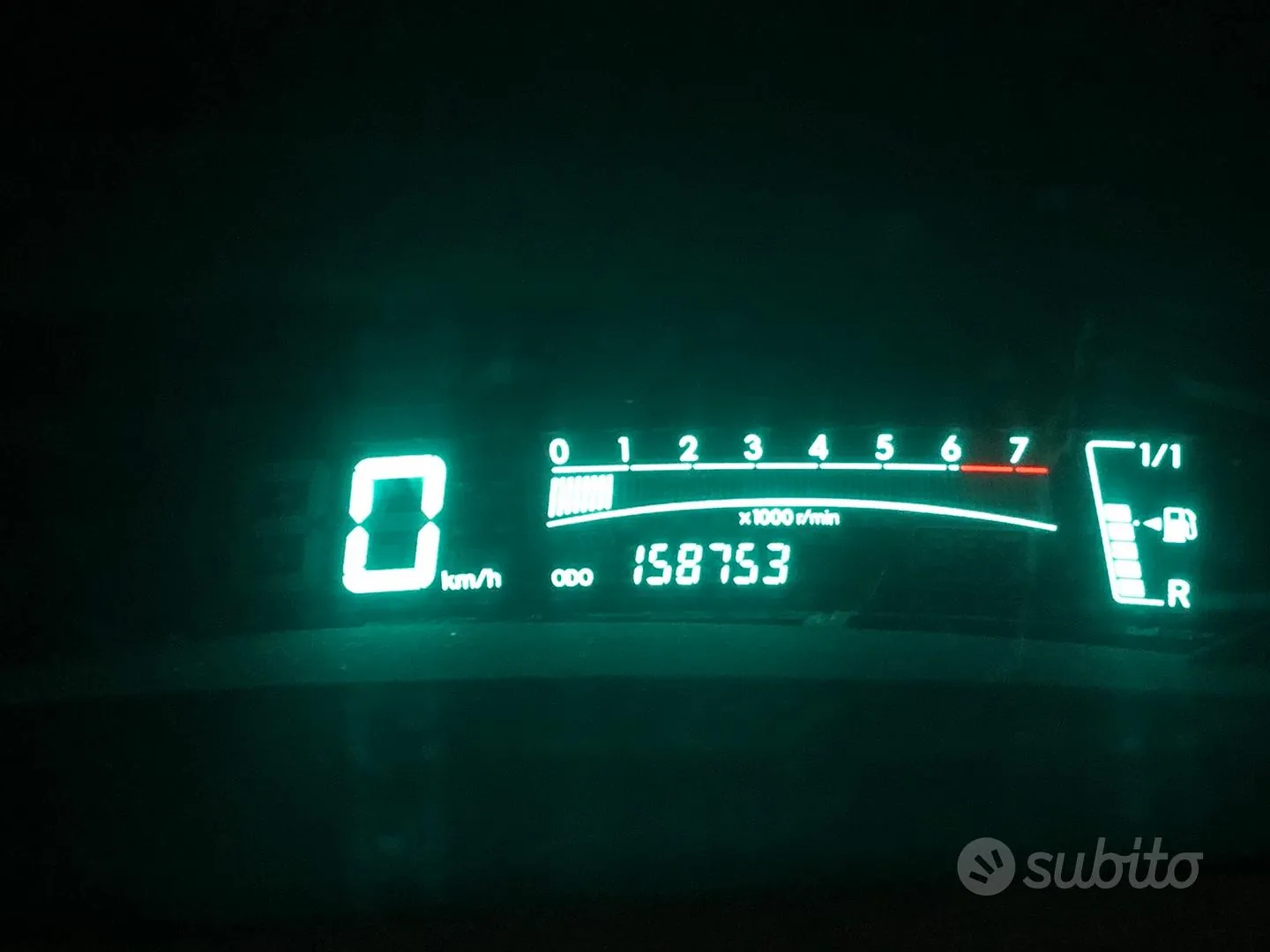 Toyota Yaris 2010 photo 5