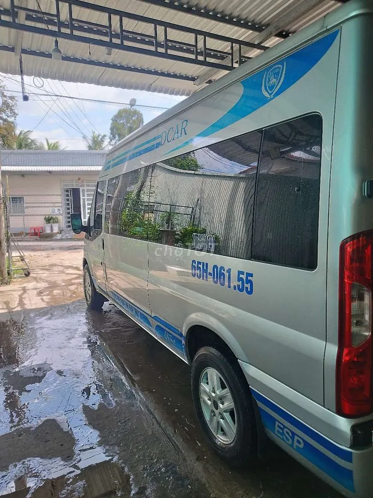 Ford Transit photo 3