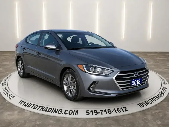 Hyundai Elantra 2018 photo 3
