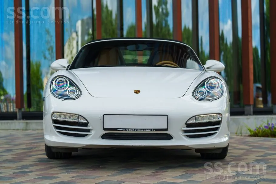 Porsche Boxster 2010 photo 2