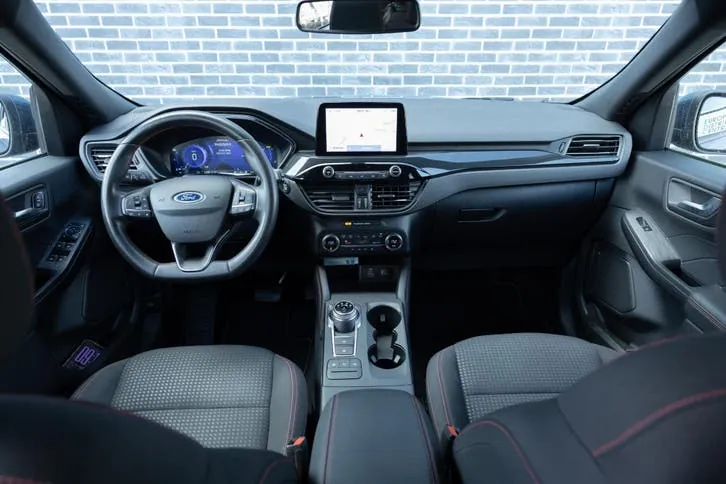 Ford Kuga 2022 photo 2