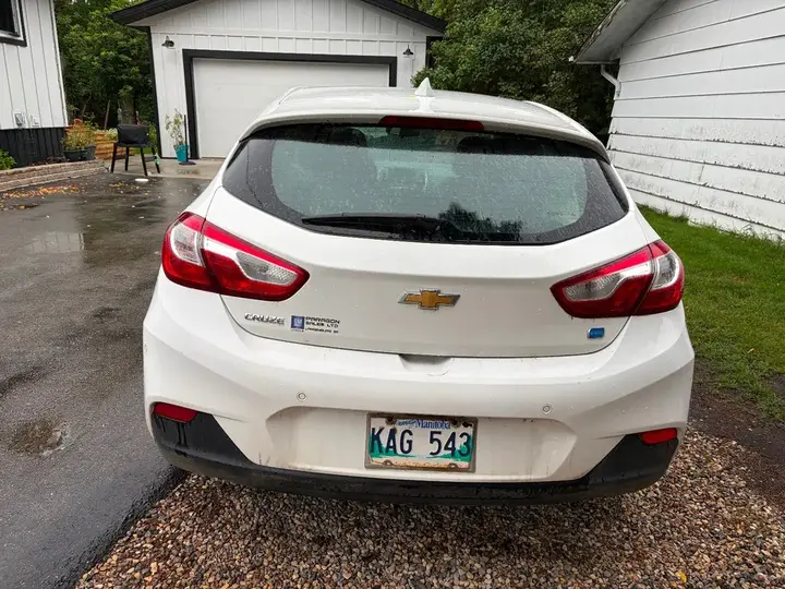 Chevrolet Cruze 2018 photo 2