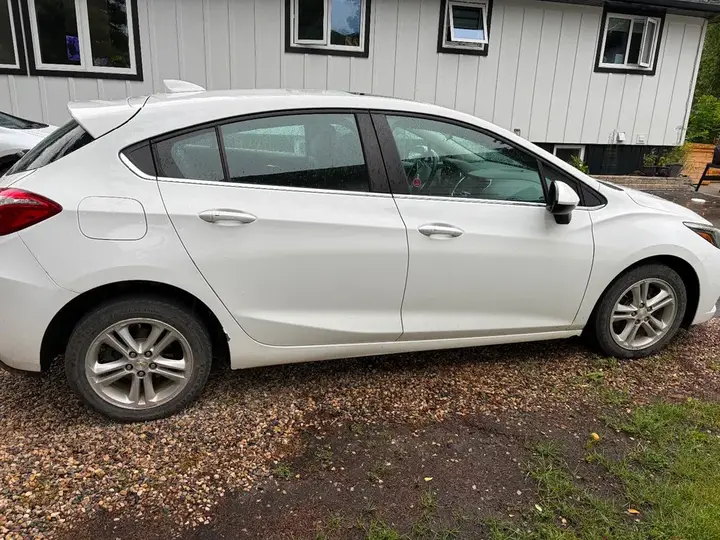 Chevrolet Cruze 2018 photo 3