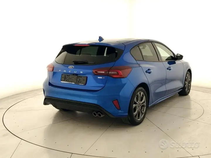 Ford Focus 2022 photo 3