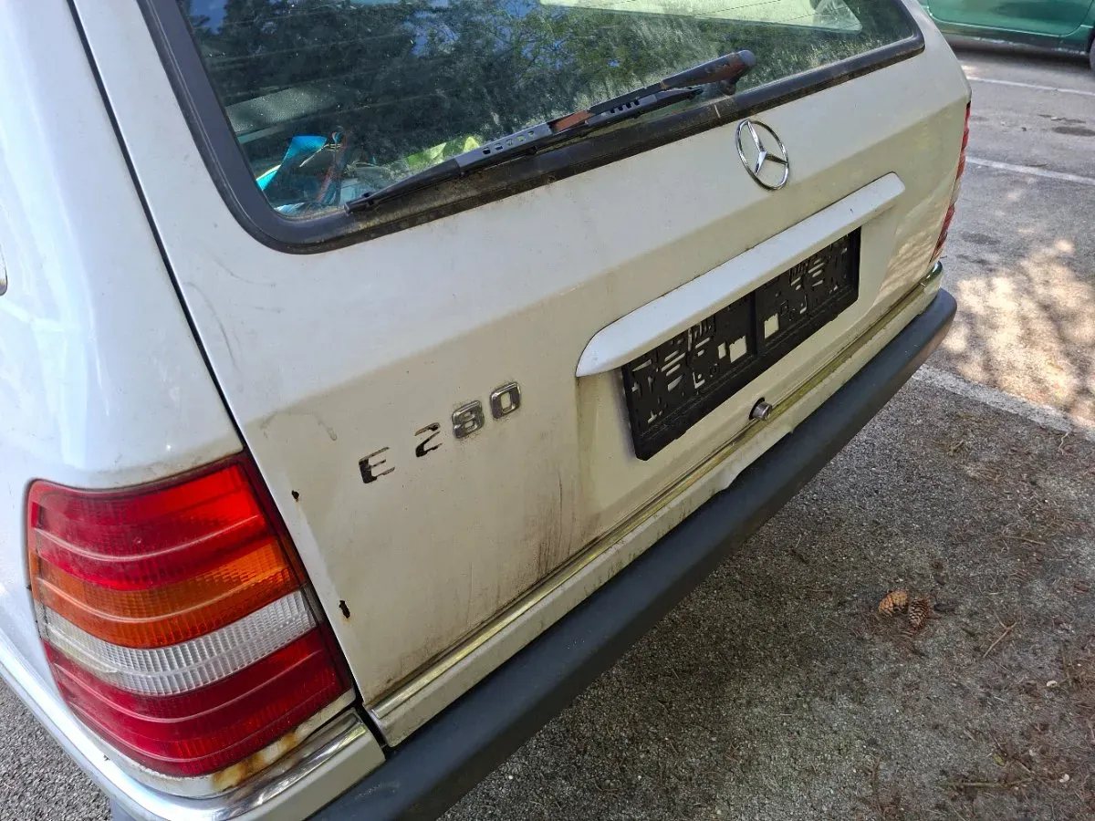 Mercedes-Benz E-Class 1994 photo 3