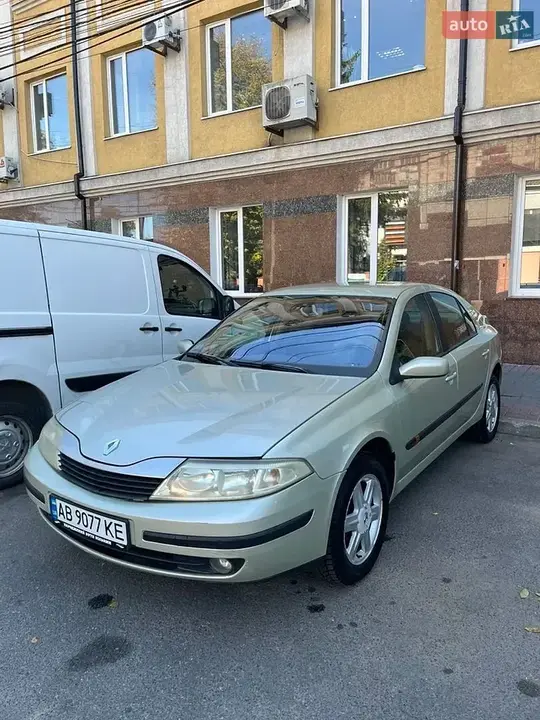 Renault Laguna 2004 photo 2