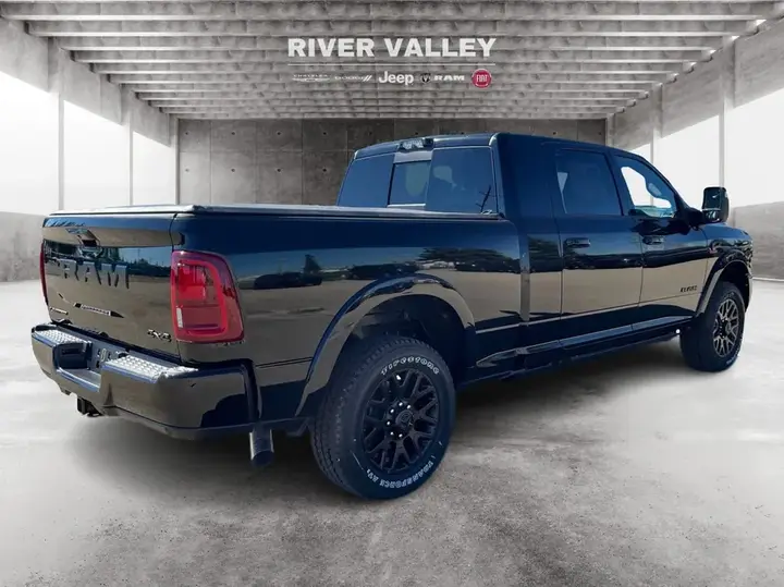 Ram 3500 Limited 2027 photo 3