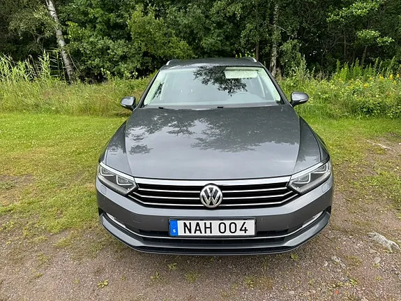 Volkswagen Passat 2016 photo 2