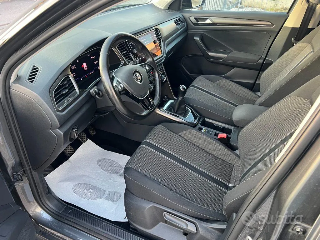 Volkswagen T-Roc 2019 photo 5