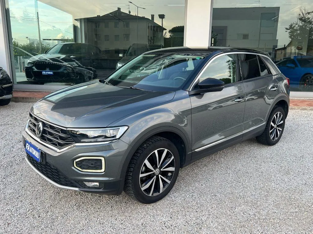 Volkswagen T-Roc 2019 photo 2