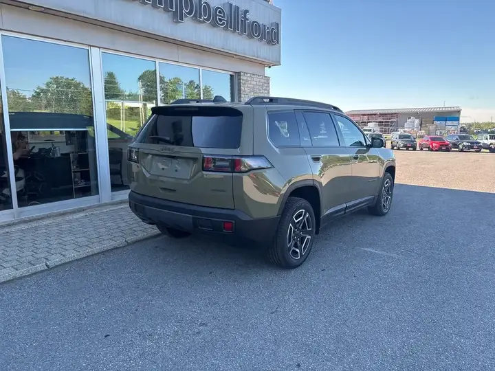 Jeep Cherokee 2026 photo 5