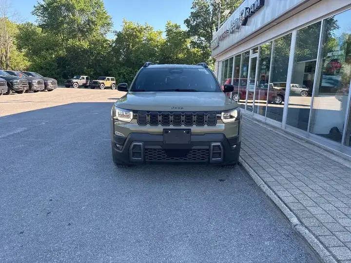 Jeep Cherokee 2026 photo 2