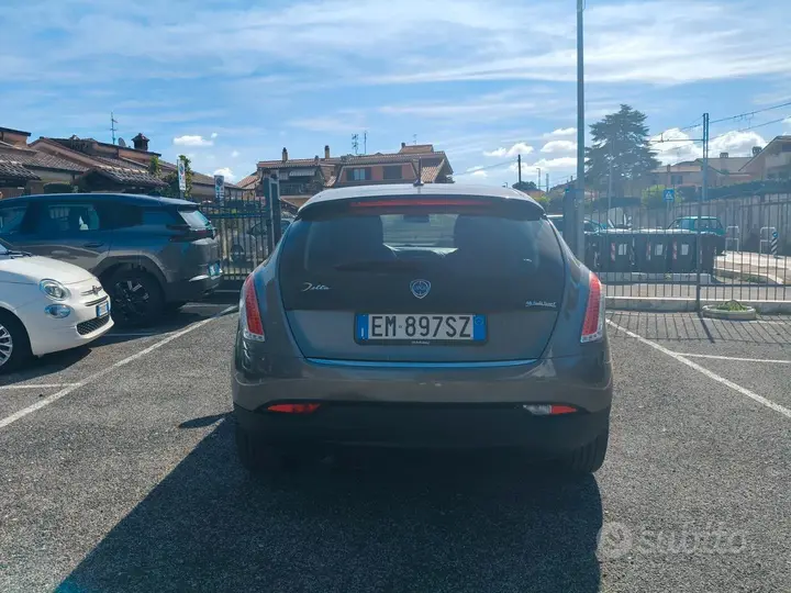 Lancia Delta 2012 photo 5