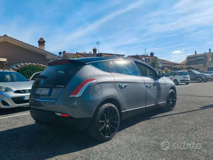 Lancia Delta 2012 photo 4