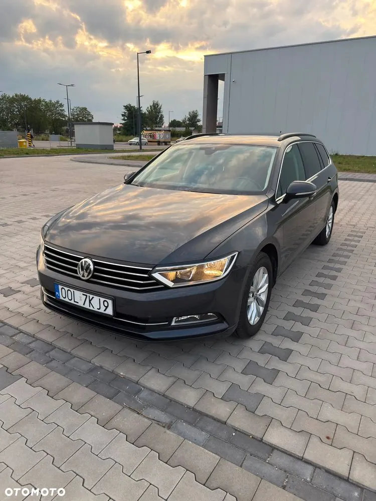 Volkswagen Passat 2018 photo 2