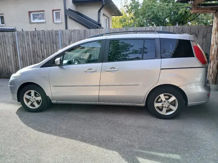 Mazda Mazda5 2009 photo 3