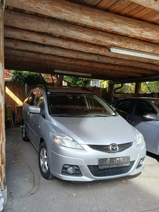 Mazda Mazda5 2009 photo 2