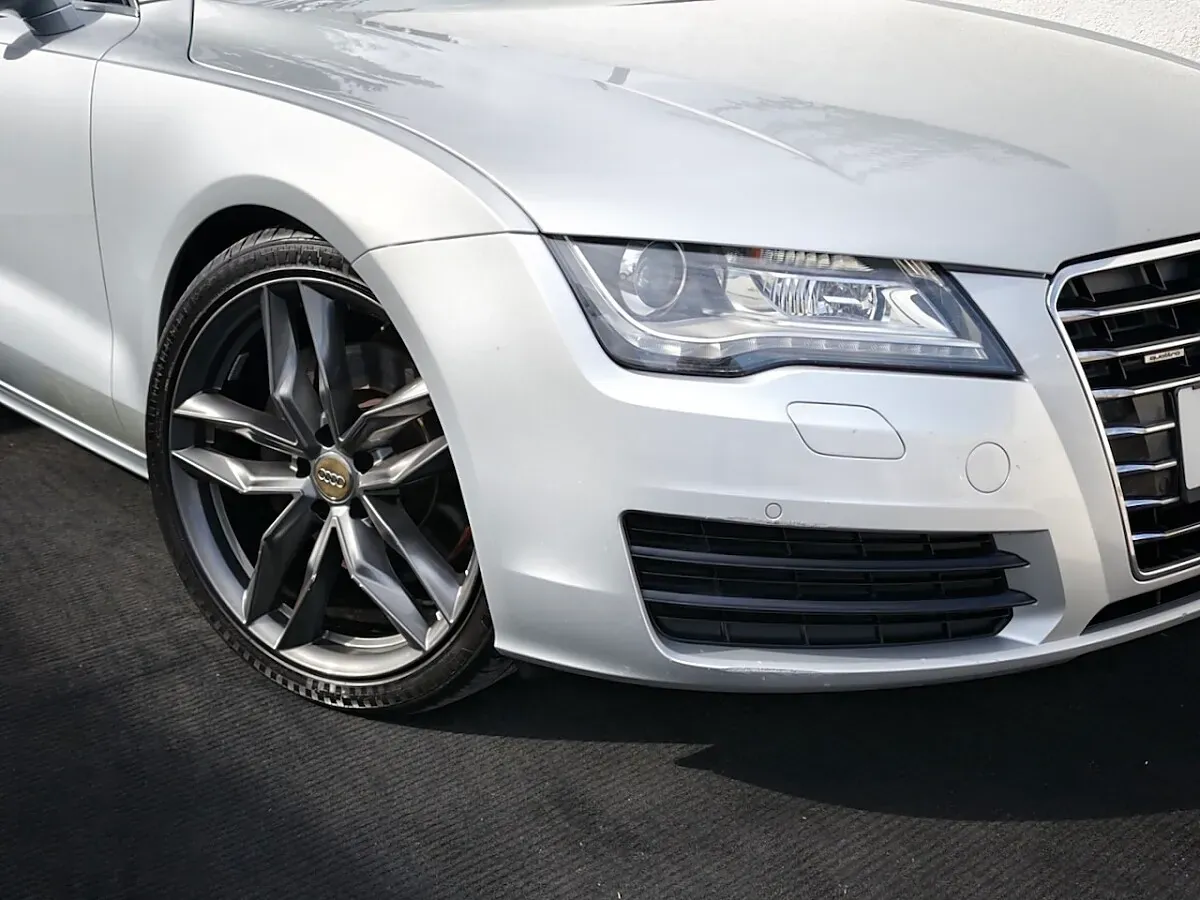 Audi A7 2011 photo 2
