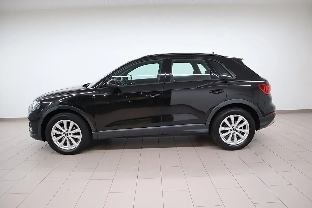 Audi Q3 2022 photo 3
