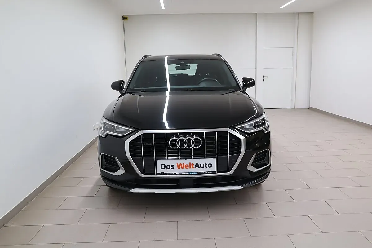 Audi Q3 2022 photo 2