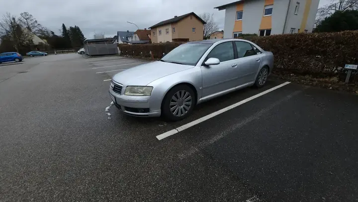 Audi A8 2004 photo 2