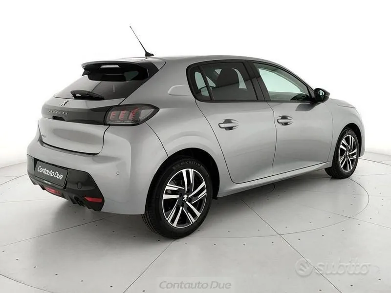 Peugeot 208 2023 photo 5
