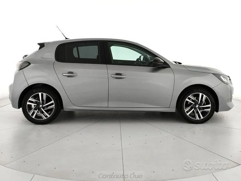 Peugeot 208 2023 photo 4