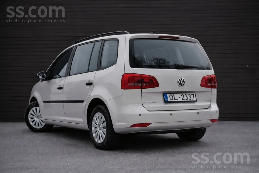 Volkswagen Touran 2012 photo 3
