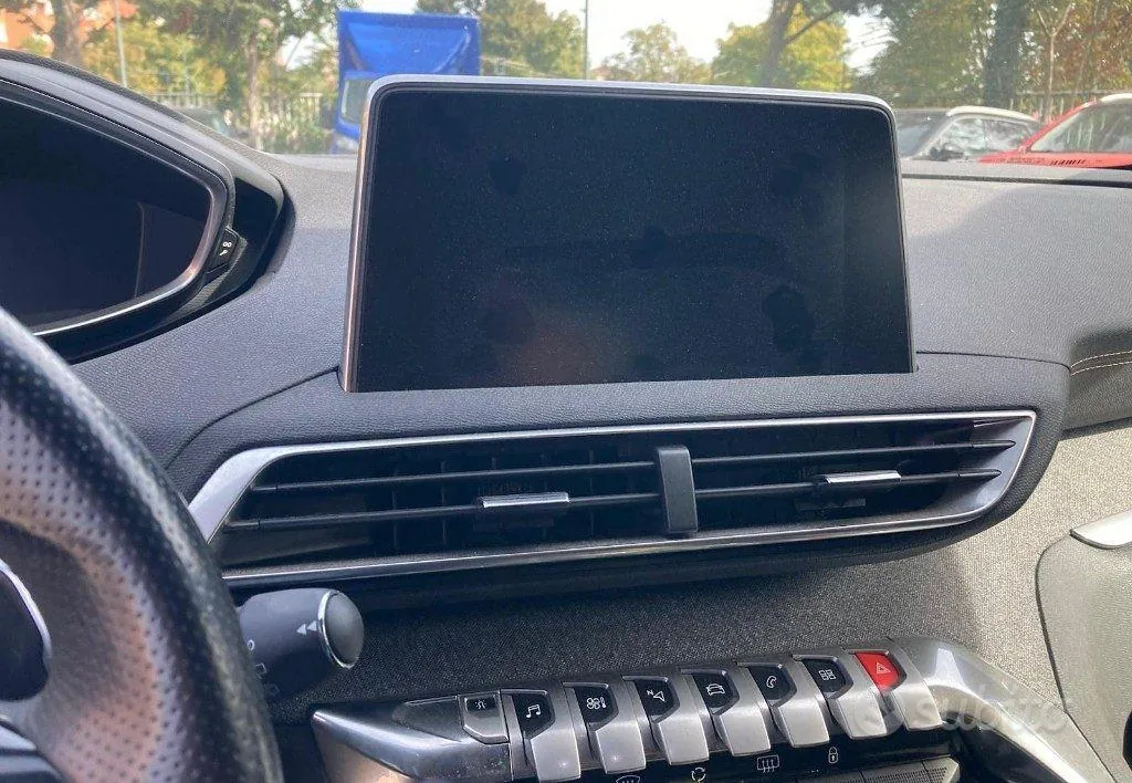 Peugeot 3008 2017 photo 2