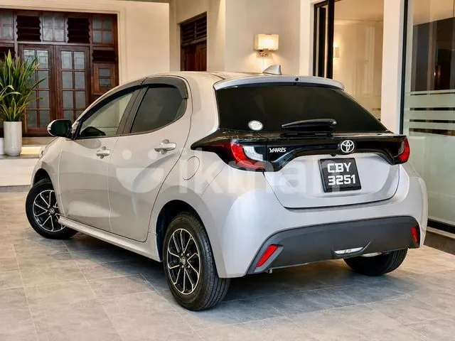 Toyota Yaris 2023 photo 2