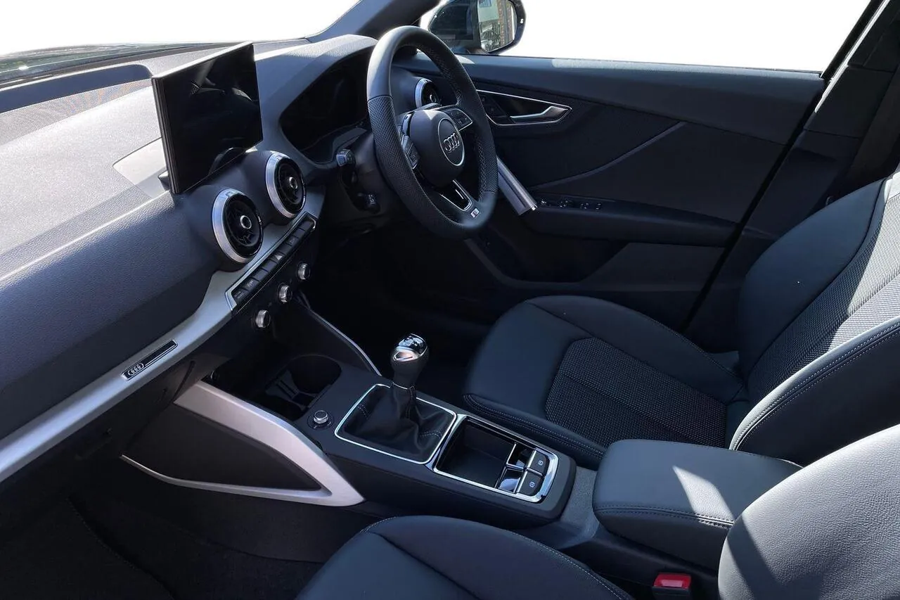 Audi Q2 2026 photo 2