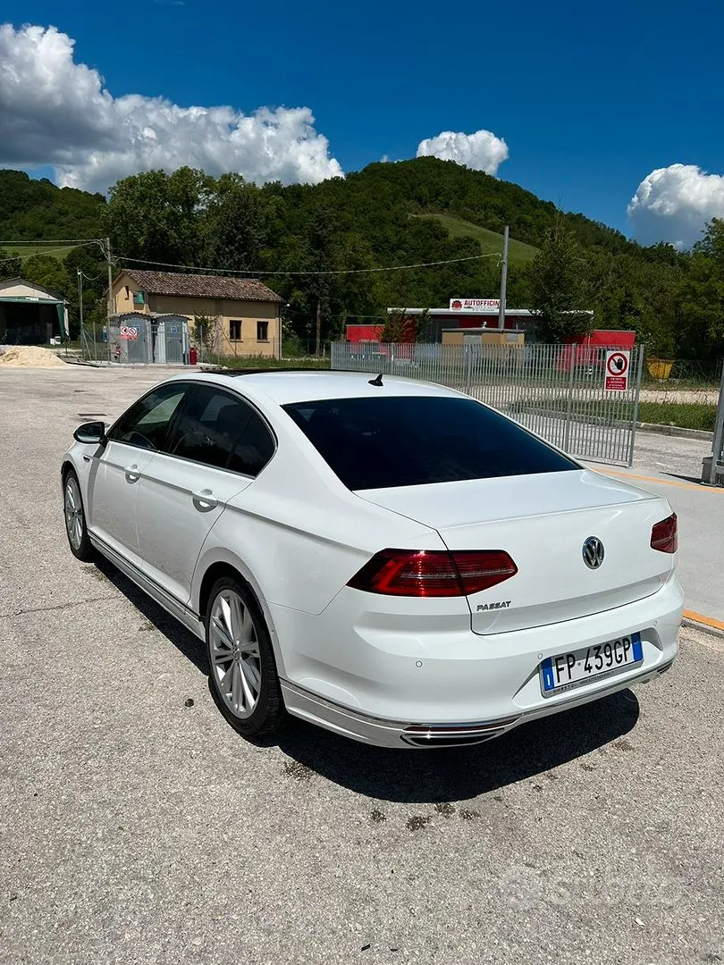 Volkswagen Passat 2018 photo 3