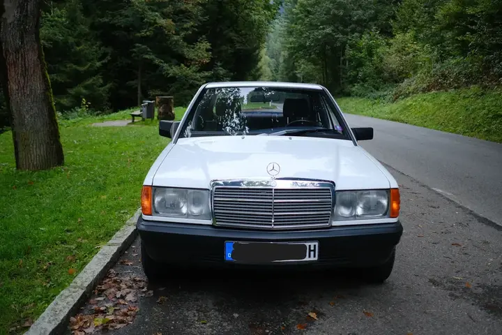 Mercedes-Benz 190 1988 photo 3