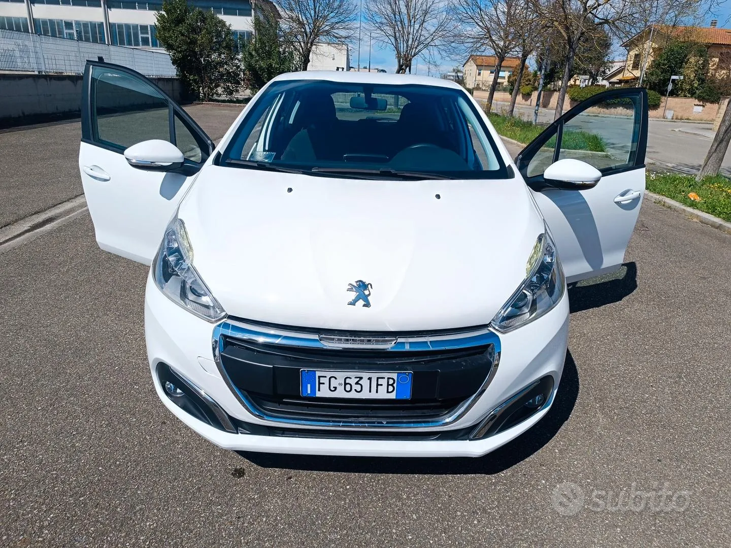 Peugeot 208 2017 photo 2