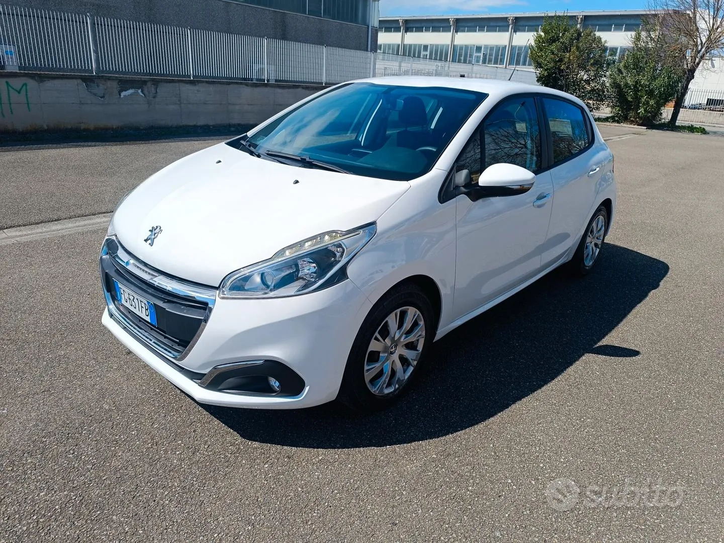 Peugeot 208 2017 photo 4