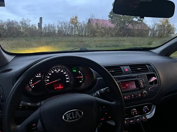 Kia Rio 2013 photo 4