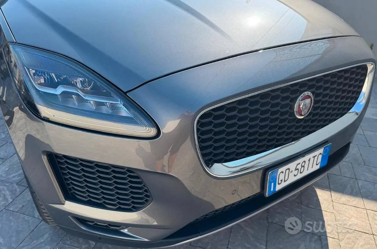 Jaguar E-Pace 2020 photo 5