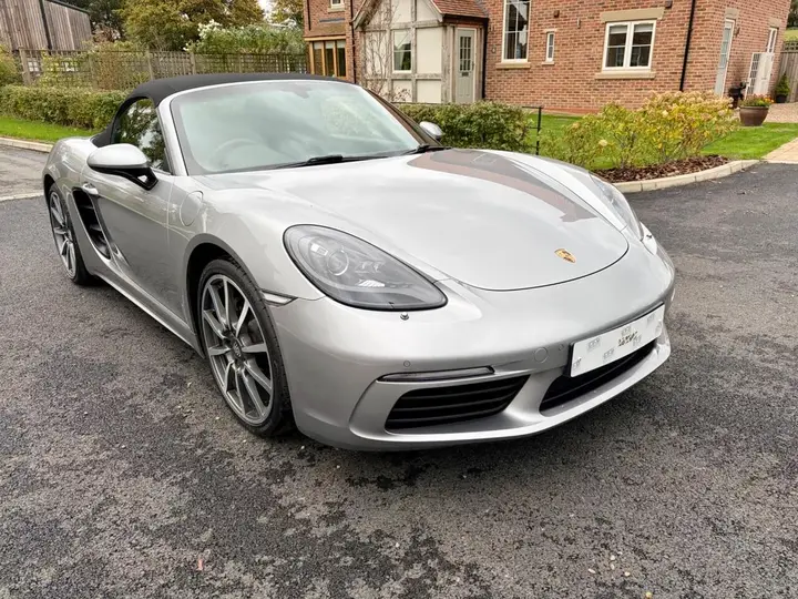 Porsche 718 Boxster