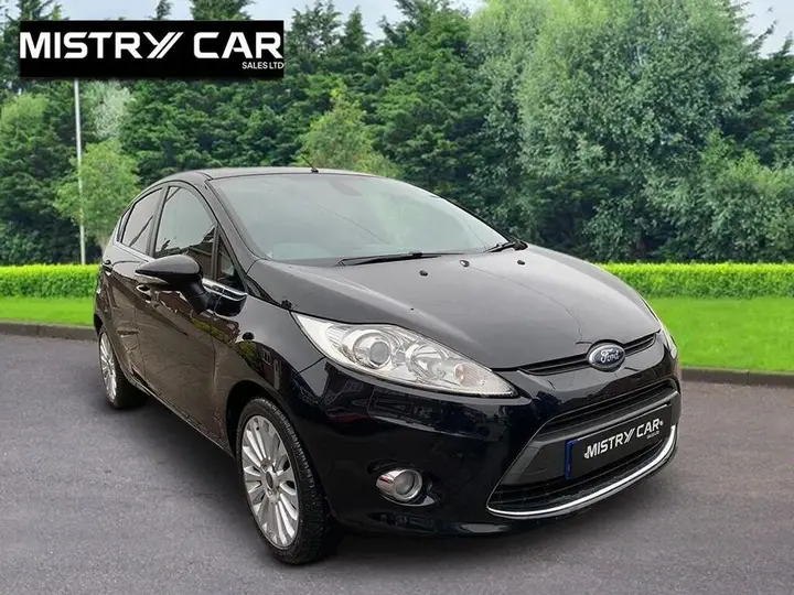 Ford Fiesta 2010 photo 2