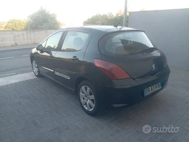 Peugeot 308 2008 photo 4