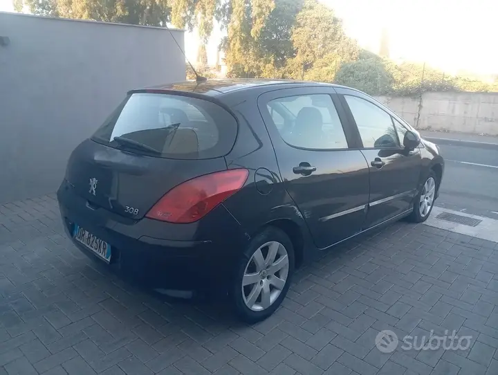 Peugeot 308 2008 photo 3