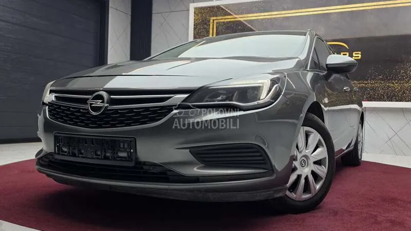 Opel Astra K 2018 photo 2