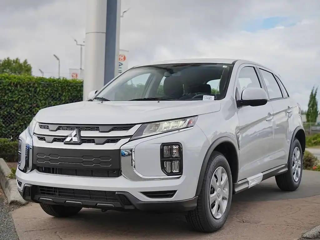 Mitsubishi Rvr 2027 photo 2