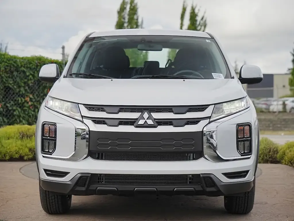 Mitsubishi Rvr 2027 photo 3