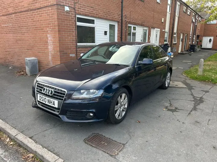Audi A4 2010 photo 3
